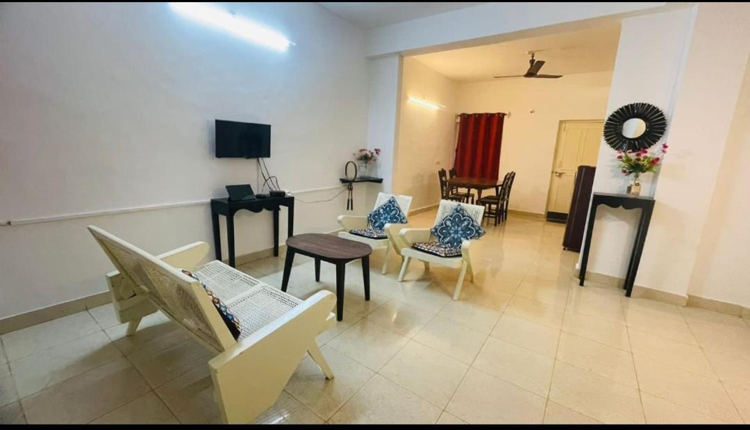 Goa Suites Holiday Home Калангут Екстер'єр фото