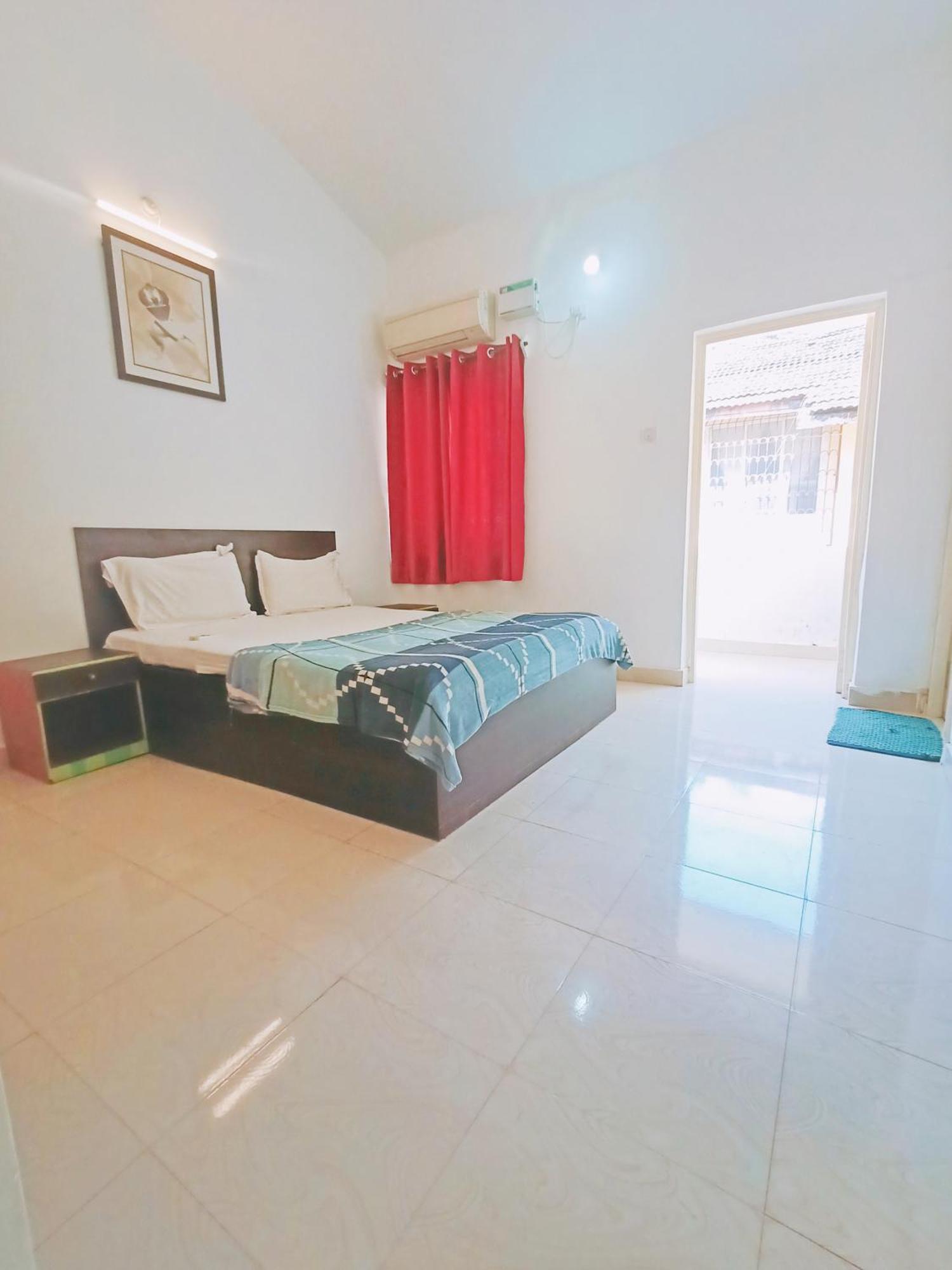 Goa Suites Holiday Home Калангут Номер фото